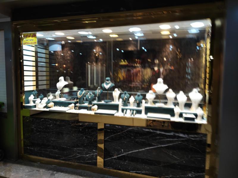 گالری طلا و جواهر الگانس در بازار